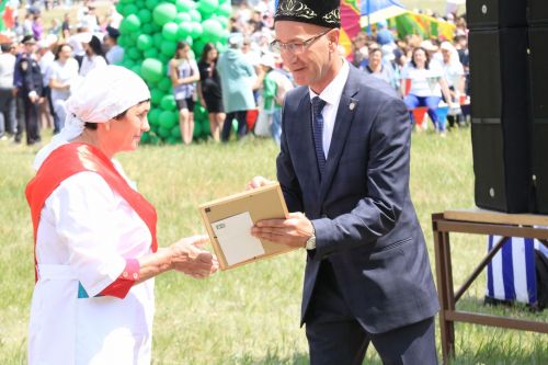 На майдане звучали фанфары передовикам сельскохозяйственного производства