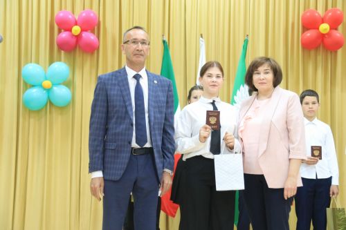 Они стали гражданами России