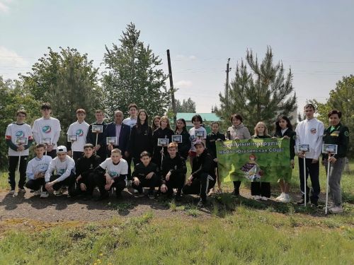 Ютазинские активисты школьного лесничества посадили деревца