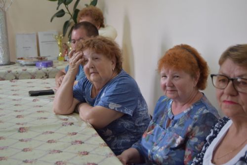 Встреча с районным офтальмологом состоялась в местном отделении общества слепых