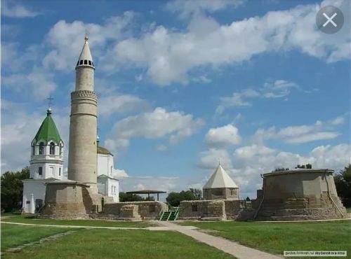 Гимназистка проводит весело каникулы в лагере»Булгар -туган тел»