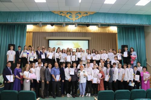 Ютазинцы аплодировали созвездию талантливых учащихся