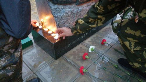 Вечная слава героям