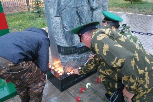 Вечная слава героям