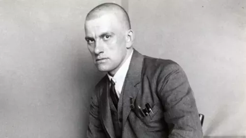 Сегодня День памяти - 130 лет со дня рождения Владимира Маяковского