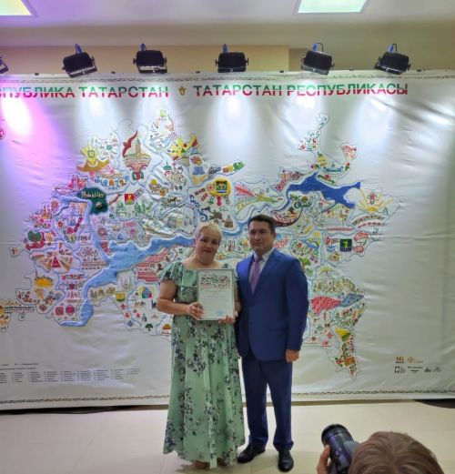 Уруссинская учительница приняла участие республиканском фестивале мастериц