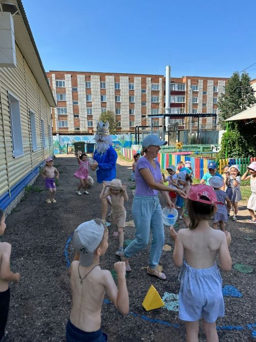 В детском саду номер 6 прошел самый долгожданный и мокрый праздник Нептуна!