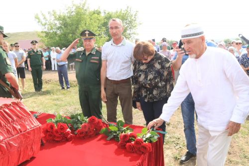 Жители Ютазинского района попрощались с погибшим в ходе СВО земляком