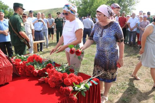 Жители Ютазинского района попрощались с погибшим в ходе СВО земляком