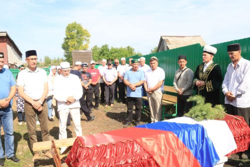 Жители Ютазинского района попрощались с погибшим в ходе СВО земляком