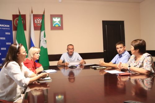 На приеме у главы района