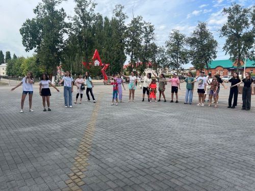 Уруссинские дети приняли участие в игровой программе «Волшебники детства»