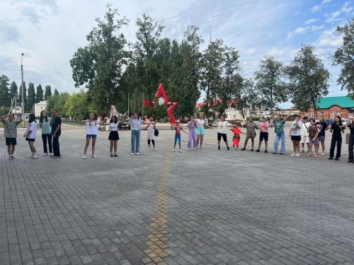 Уруссинские дети приняли участие в игровой программе «Волшебники детства»