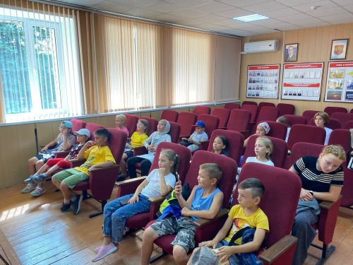 Ребята дворового лагеря побывали с экскурсией в отделе МВД