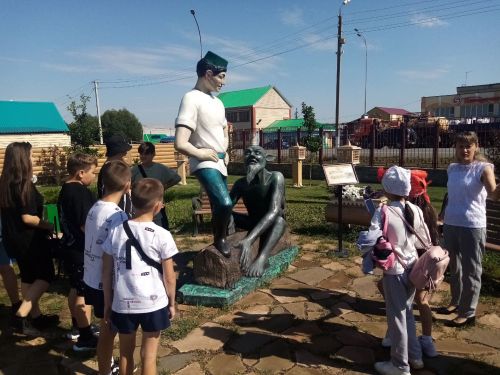 Уруссинские школьники посетили музей в Альметьевском районе