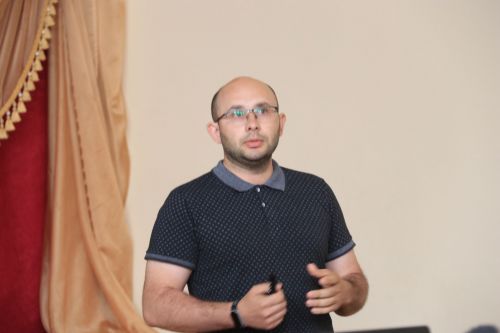 На базе ООО «Каракашлы» прошел выездной семинар-совещание аграриев района