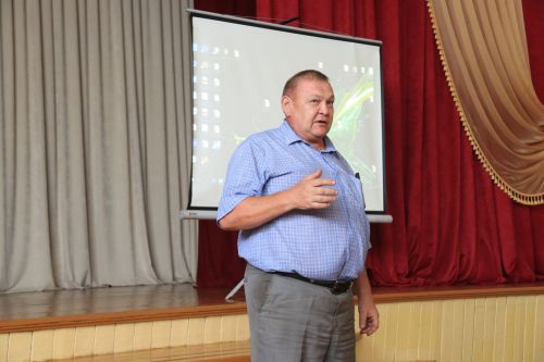 На базе ООО «Каракашлы» прошел выездной семинар-совещание аграриев района
