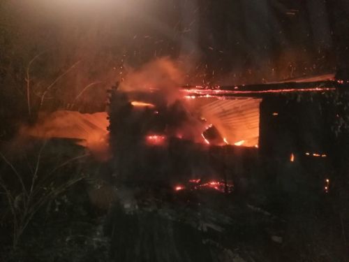 В Байряках сгорело нежилое построение