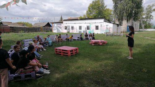 В Центре детского творчества педагоги дополнительного образования провели мастер-класс по аквагриму для детей