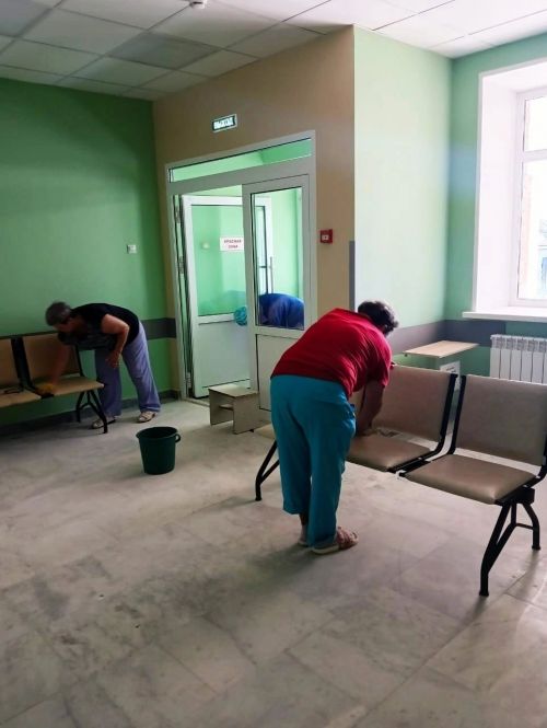 В Уруссинской поликлинике перед открытием дверей принимаются последние подготовительные мероприятия