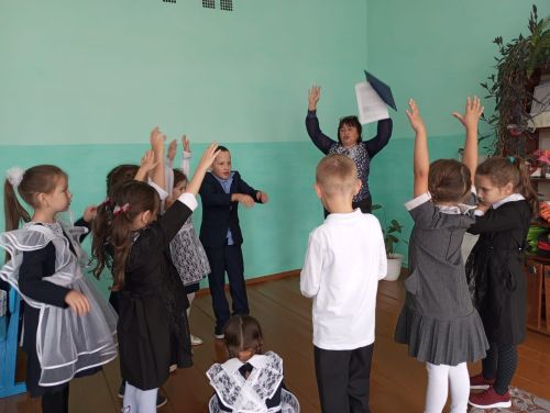 Каракашлинская сельская библиотека провела квиз «Путешествие по сказкам народов Поволжья»