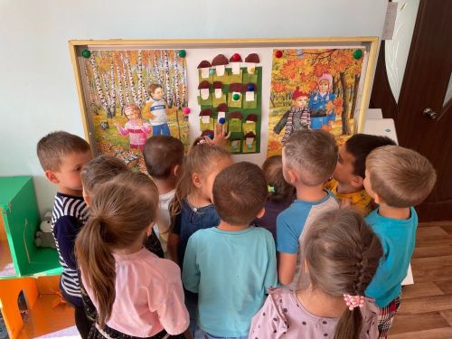 В детских садах района наступило время осенних поделок