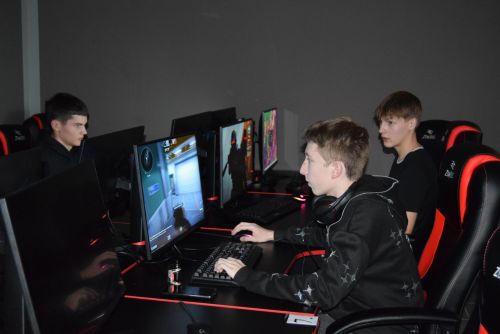 В ПМК “Атлант” прошел Кибер-турнир по CS:GO, посвященный Дню студента