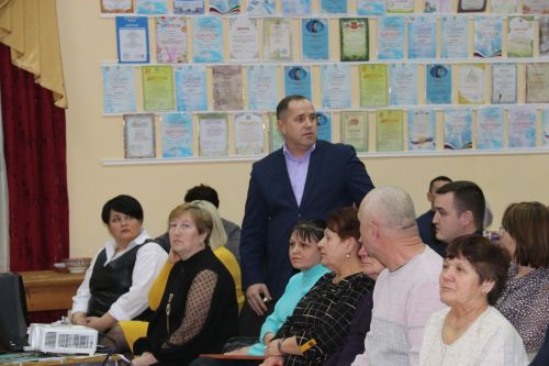 Абсалямовцы на сходе активно задавали вопросы