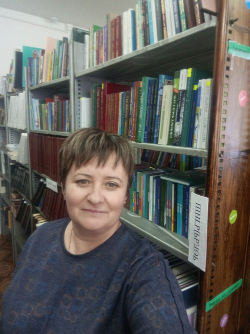 Фото-флешмоб «Селфи в библиотеке» прошел вчера в соц. сетях редакции