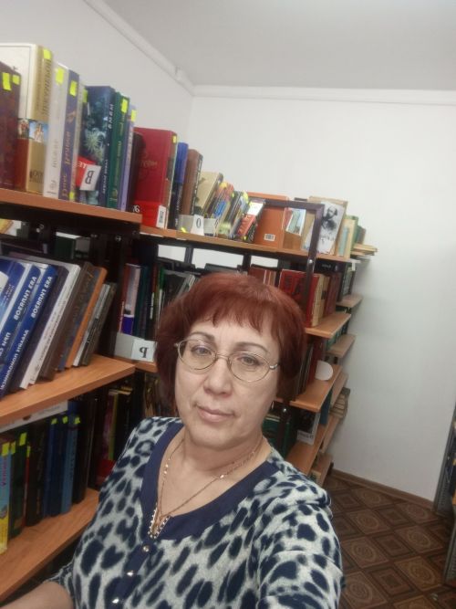 Фото-флешмоб «Селфи в библиотеке» прошел вчера в соц. сетях редакции