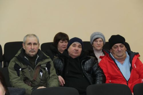 Абсалямовцы на сходе активно задавали вопросы