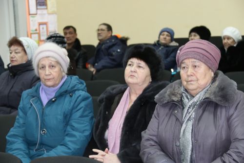 Абсалямовцы на сходе активно задавали вопросы