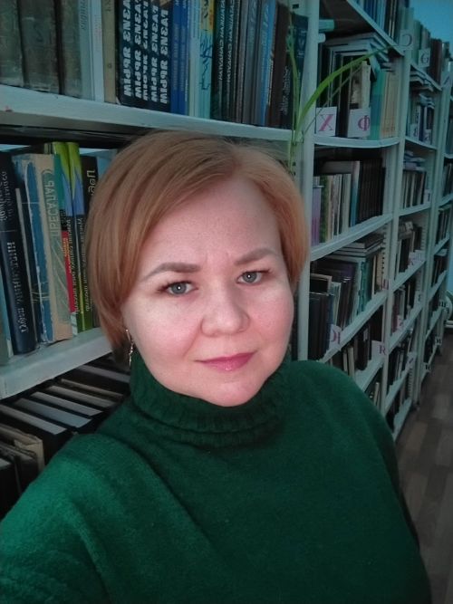 Фото-флешмоб «Селфи в библиотеке» прошел вчера в соц. сетях редакции