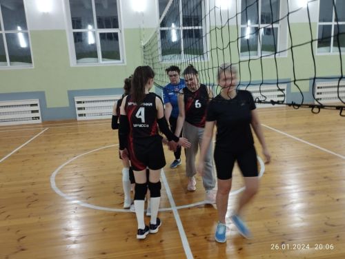 В Уруссу состоялся очередной товарищеский турнир по волейболу