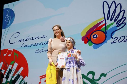 Солистки Уруссинской ДШИ стали лауреатами республиканского конкурса талантов