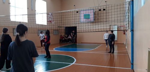 Каразерикцы проводят каникулы с пользой