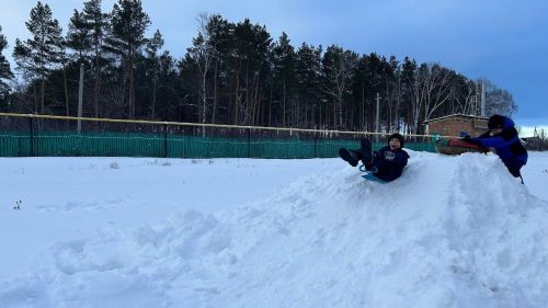 Старо-уруссинские школьники повеселились на свежем воздухе