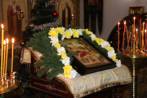 В Свято-Никольском храме Уруссу состоялась Рождественская служба