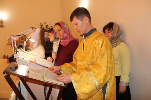 В Свято-Никольском храме Уруссу состоялась Рождественская служба