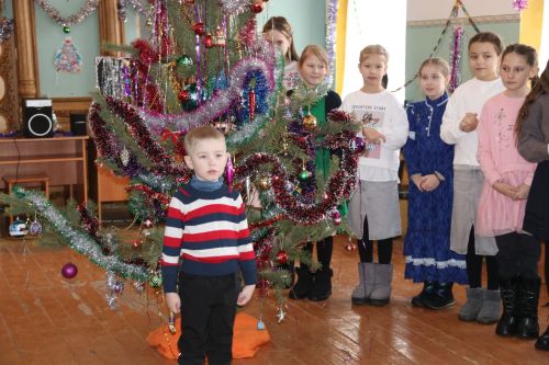 Веселый Рождественский утренник прошел в уруссинском Свято-Никольском приходе