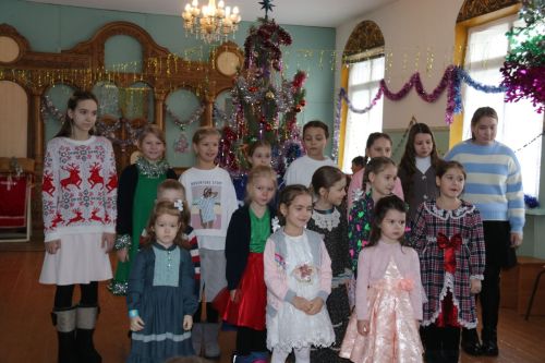 Веселый Рождественский утренник прошел в уруссинском Свято-Никольском приходе