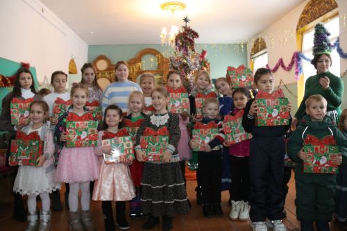 Веселый Рождественский утренник прошел в уруссинском Свято-Никольском приходе