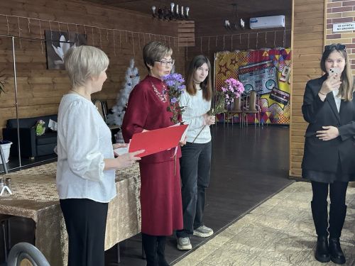 Чтобы они всегда были окружены заботой и вниманием