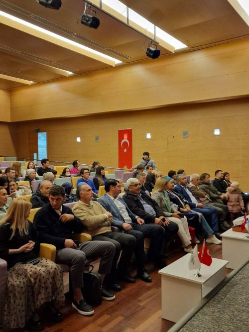 В Анталье в городском театре состоялся показ фильма «Тарлан» на татарском языке