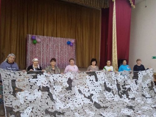Участники групп «По зову сердца» и «Балыкчы» не перестают заниматься производством маскировочных сеток