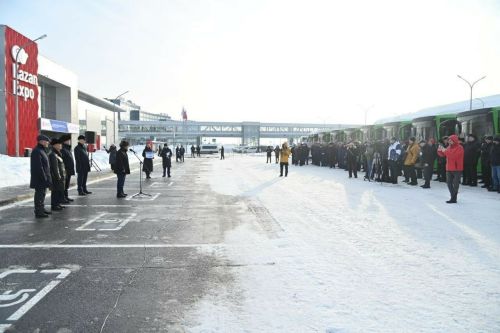 Раис Татарстана передал 40 автобусов муниципалитетам