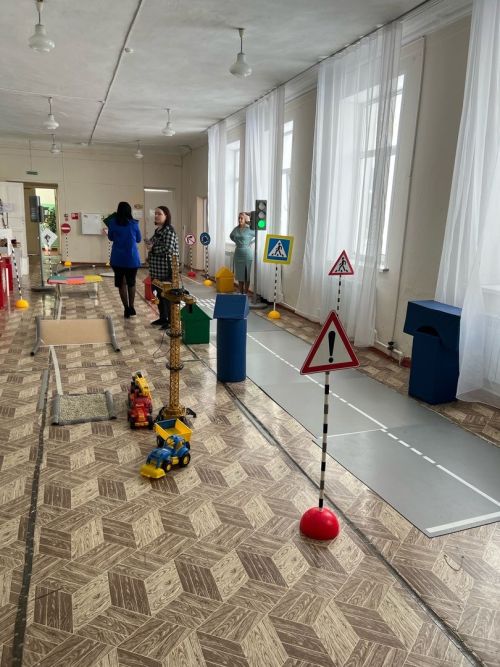 В ЦДТ прошел конкурс гонок на радиоуправляемых машинах