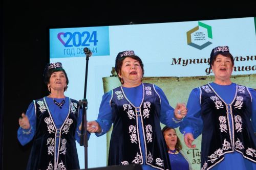 Байрякинская семья стала победителем фестиваля родословной