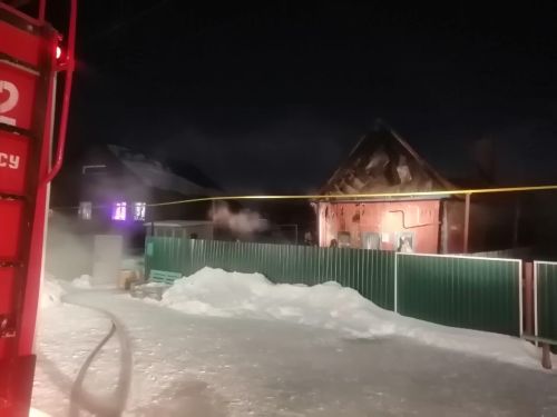 Ночной пожар в Уруссу унес жизни двух человек