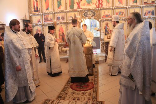 В Уруссинском Свято-Никольском храме прошла архиерейская литургия во Вселенскую родительскую субботу